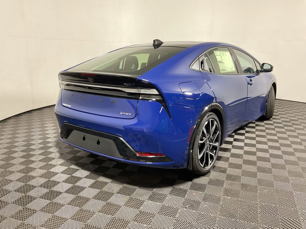 2025 Toyota Prius XSE Premium - Photo 17