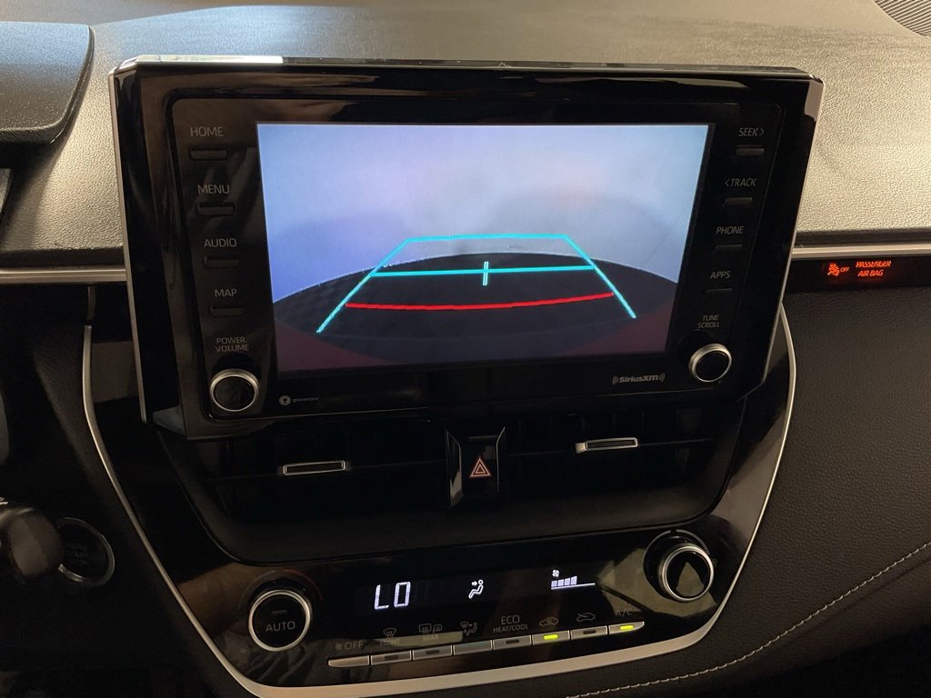 2022 Toyota Corolla SE photo 2