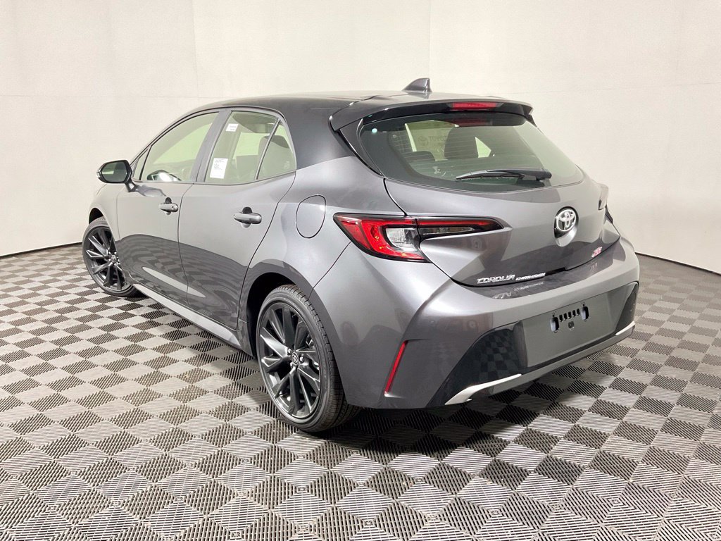 2026 Toyota Corolla Hatchback XSE - Photo 11