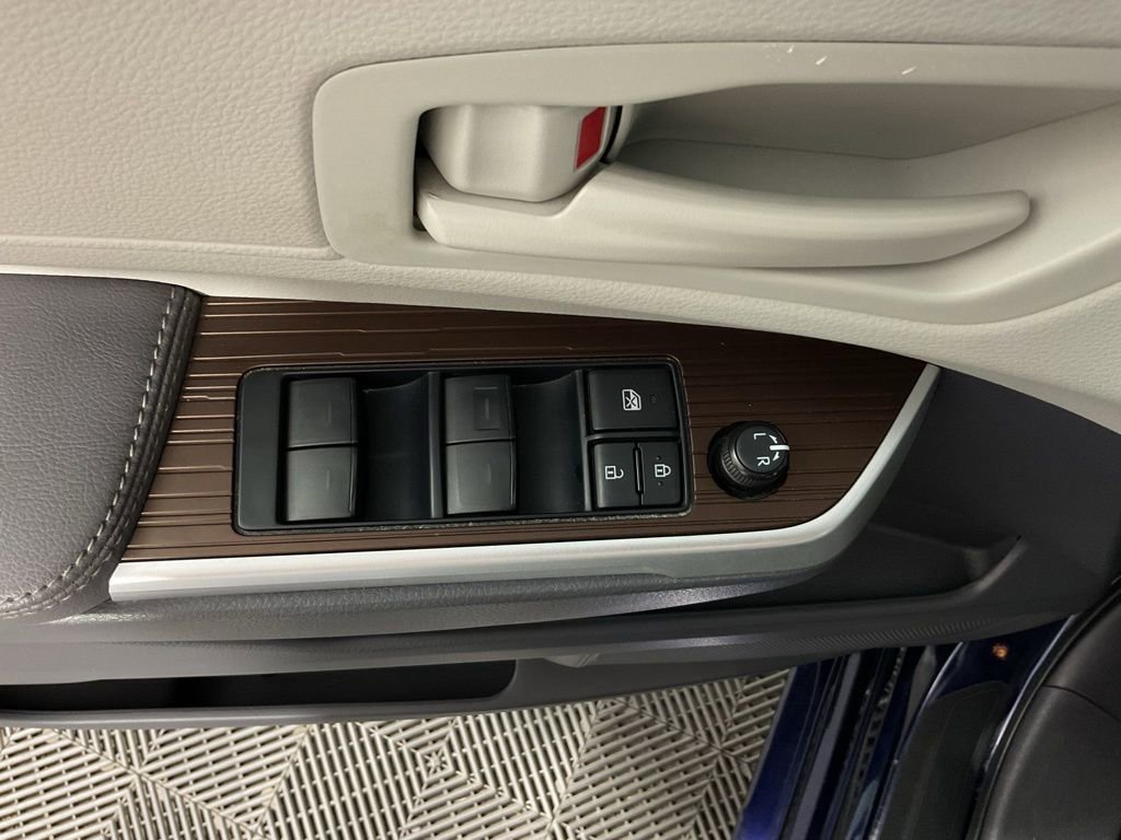 2023 Toyota Sienna LE - Photo 17