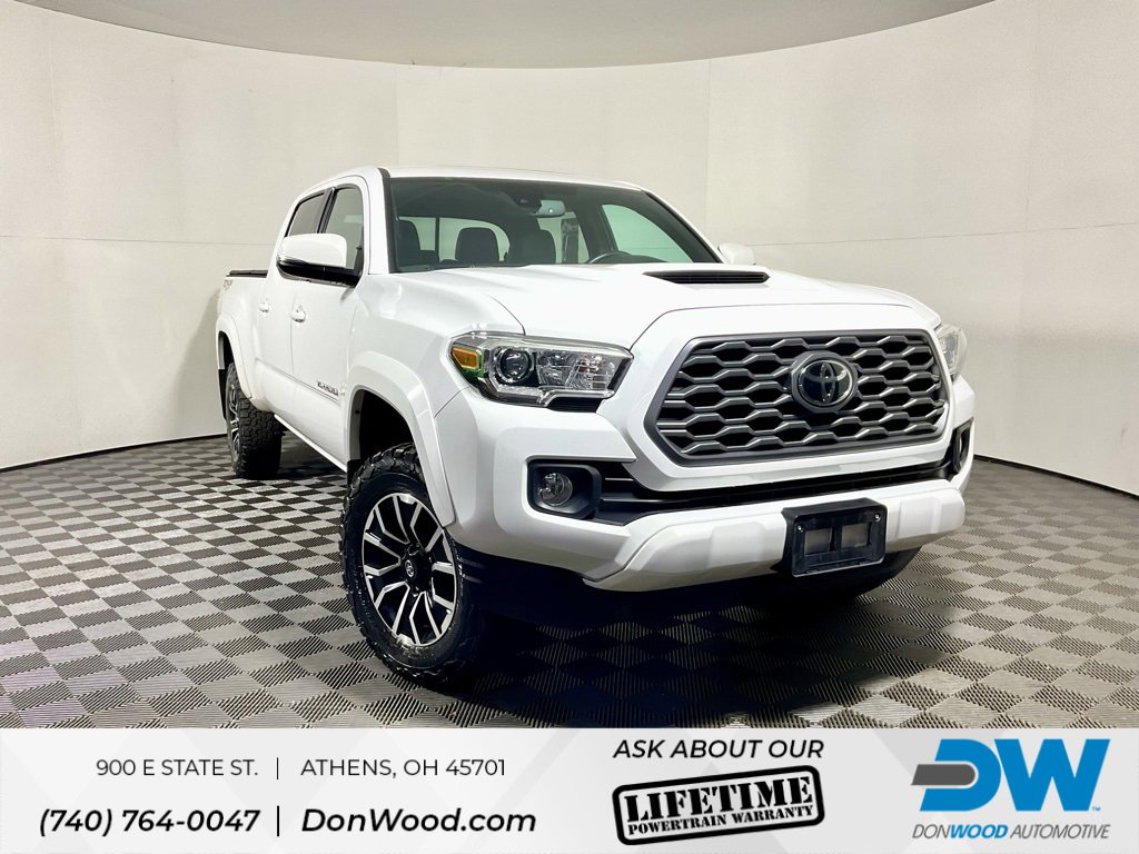 2020 Toyota Tacoma SR's photo
