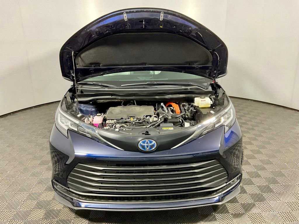 2023 Toyota Sienna LE - Photo 9