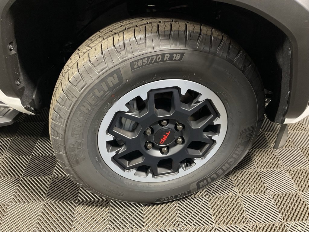 2026 Toyota 4Runner TRD Off-Road - Photo 39