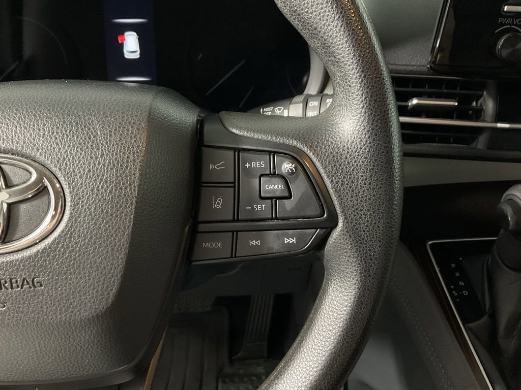 2023 Toyota Sienna LE - Photo 23