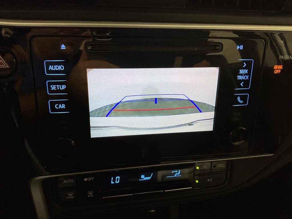 2017 Toyota Corolla L photo 2