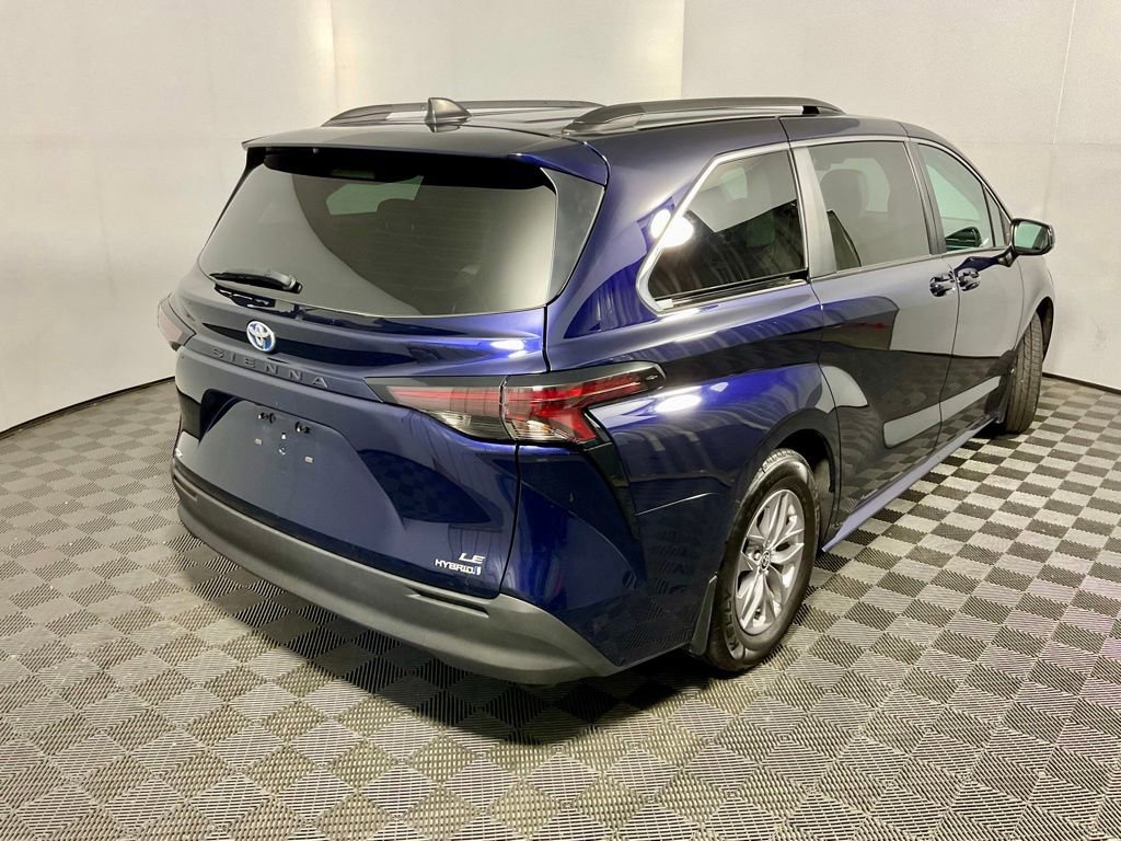 2023 Toyota Sienna LE - Photo 42