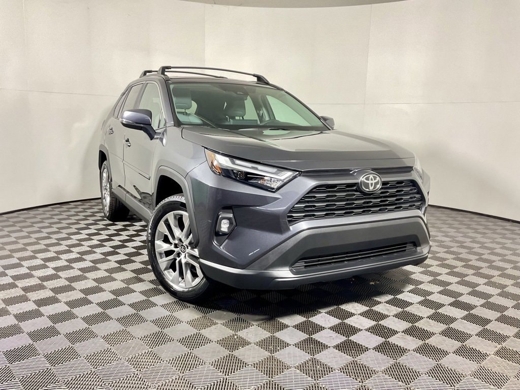 2025 Toyota RAV4 XLE Premium's photo