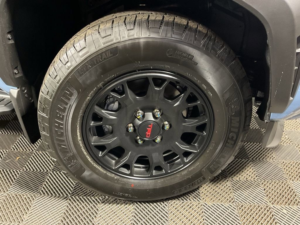 2025 Toyota 4Runner TRD Off-Road - Photo 38