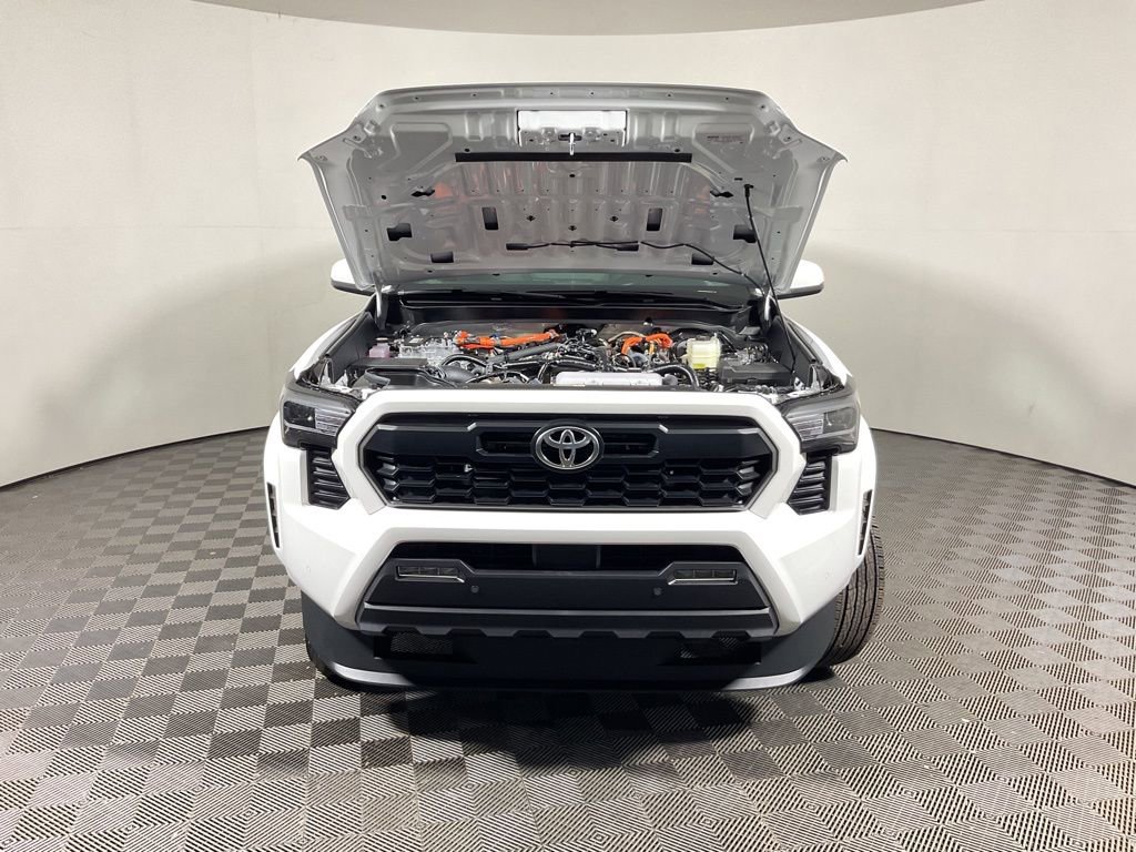 2025 Toyota Tacoma TRD Sport - Photo 8