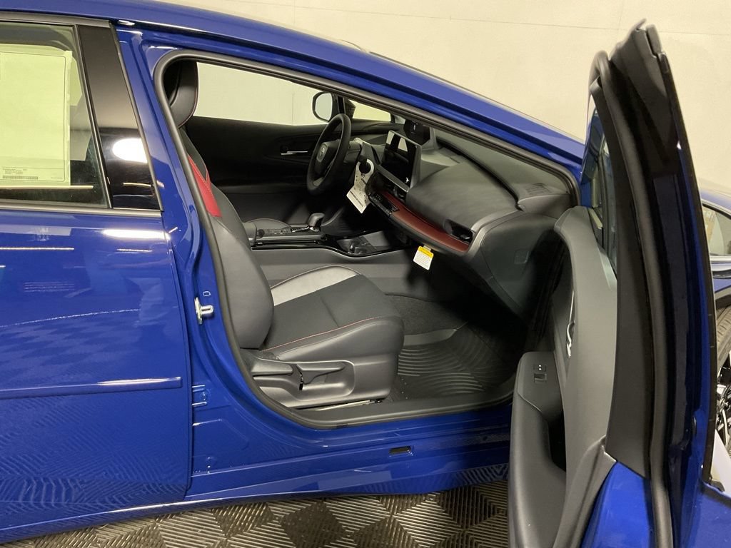 2025 Toyota Prius XSE Premium - Photo 37
