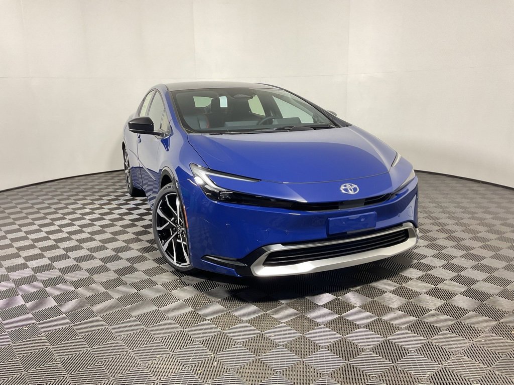 2025 Toyota Prius XSE Premium's photo