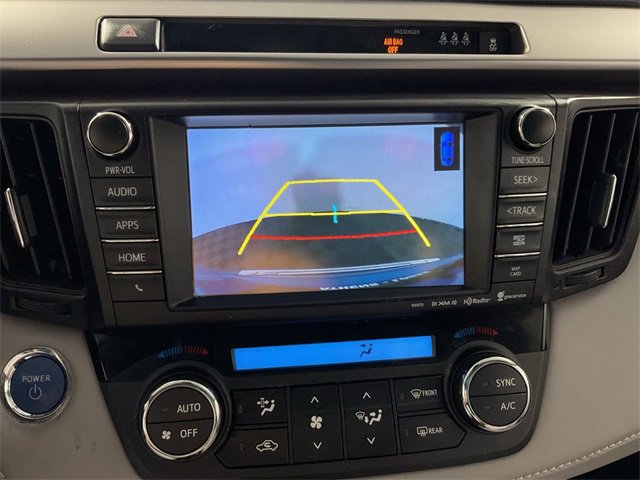 2017 Toyota RAV4 Hybrid XLE photo 4