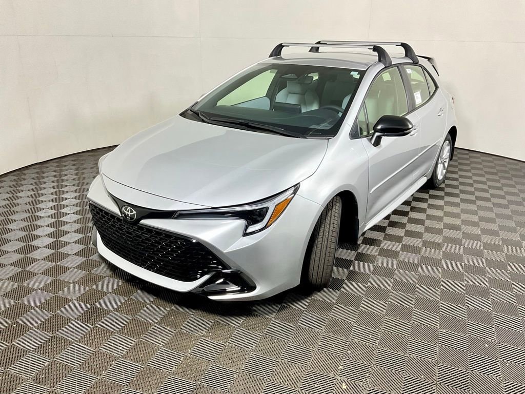 2026 Toyota Corolla Hatchback SE - Photo 10