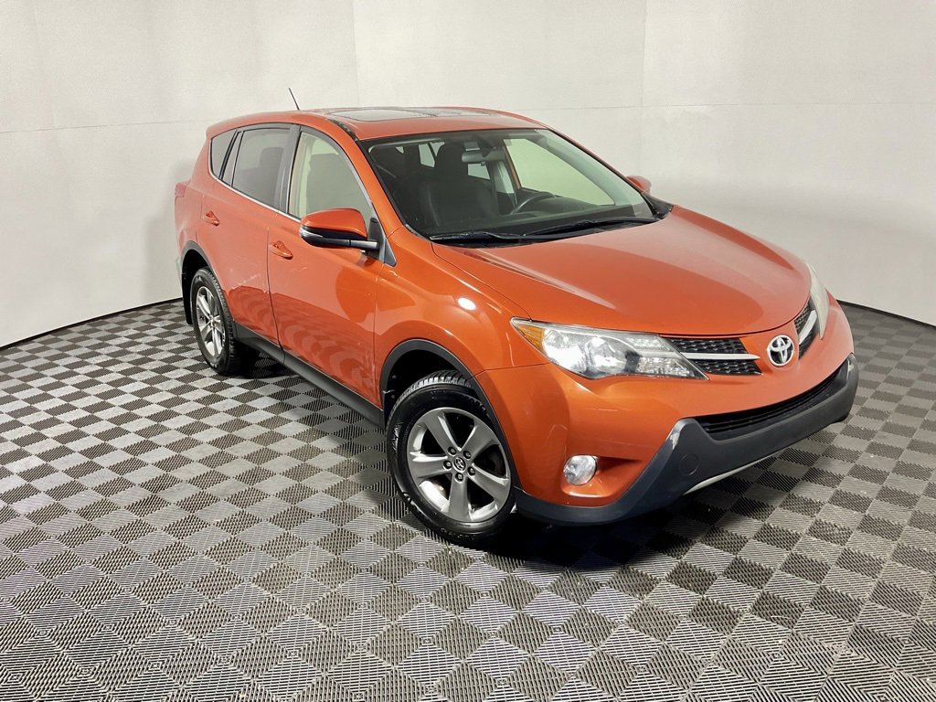 2015 Toyota RAV4 XLE photo 4