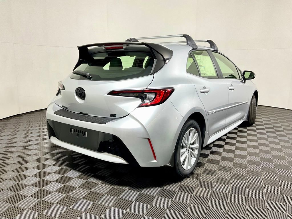 2026 Toyota Corolla Hatchback SE - Photo 16