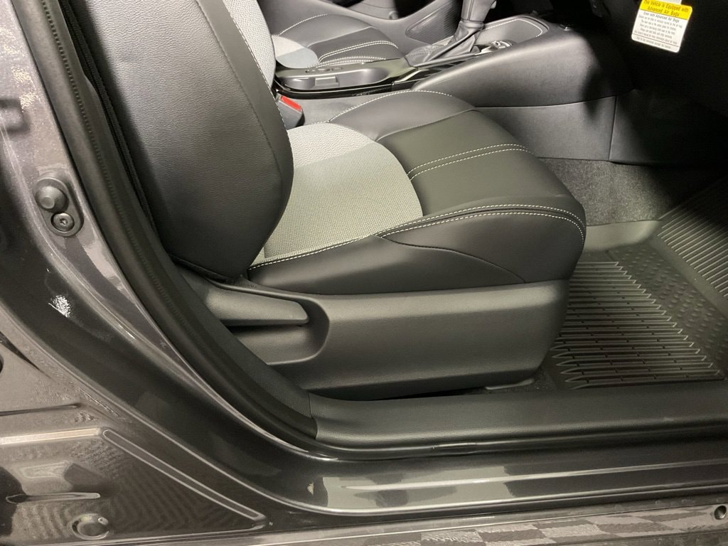 2026 Toyota Corolla Hatchback XSE - Photo 37