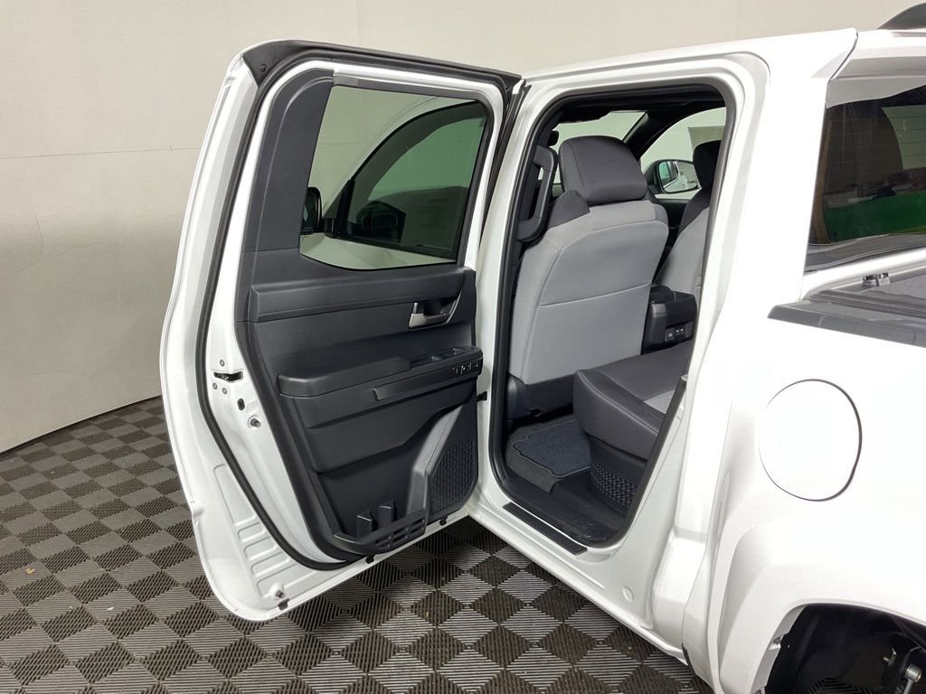 2025 Toyota Tacoma TRD Sport - Photo 31