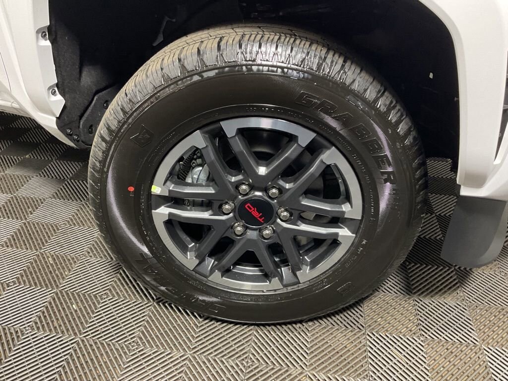2025 Toyota Tacoma TRD Sport - Photo 38