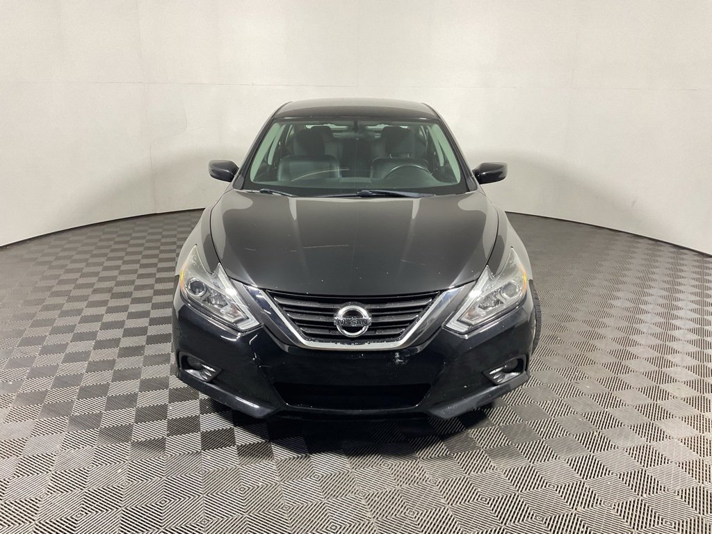 2016 Nissan Altima 2.5 SR photo 4