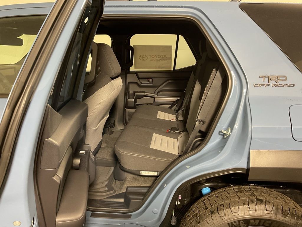 2025 Toyota 4Runner TRD Off-Road - Photo 32