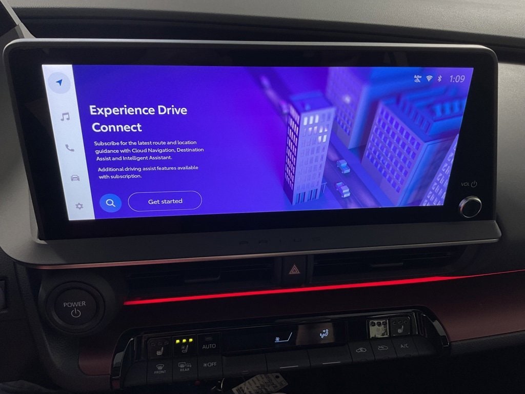 New 2025 Toyota Prius Plug-in Hybrid XSE Premium Hatchback