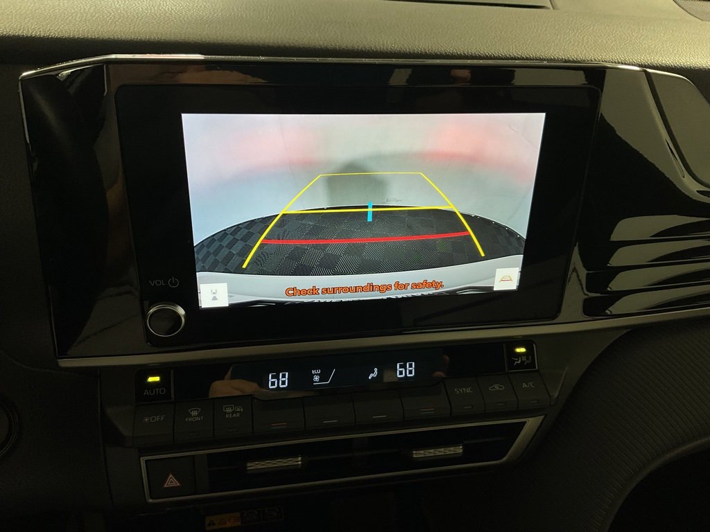 2025 Toyota Camry SE photo 2