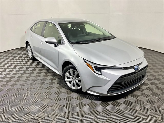 2024 Toyota Corolla Hybrid LE photo 3