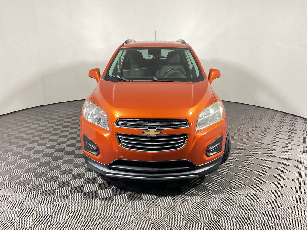 2016 Chevrolet Trax LT photo 2