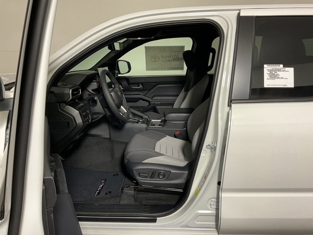 2025 Toyota Tacoma TRD Sport - Photo 20