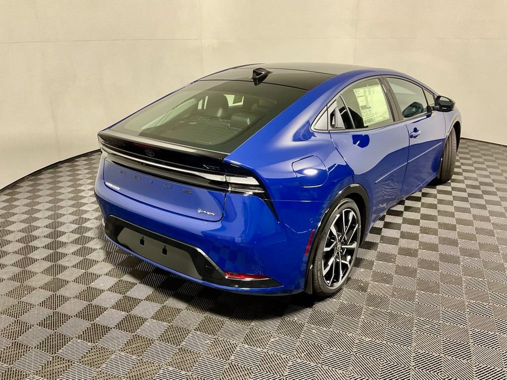 2025 Toyota Prius XSE Premium - Photo 18