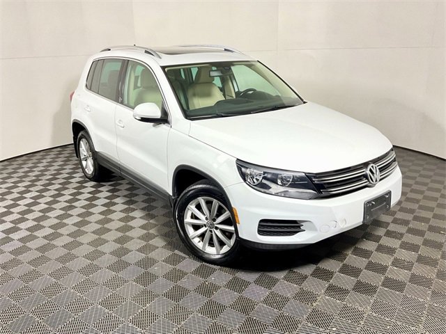 2017 Volkswagen Tiguan Wolfsburg Edition photo 4