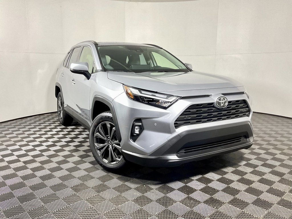 2025 Toyota RAV4 XLE Premium's photo