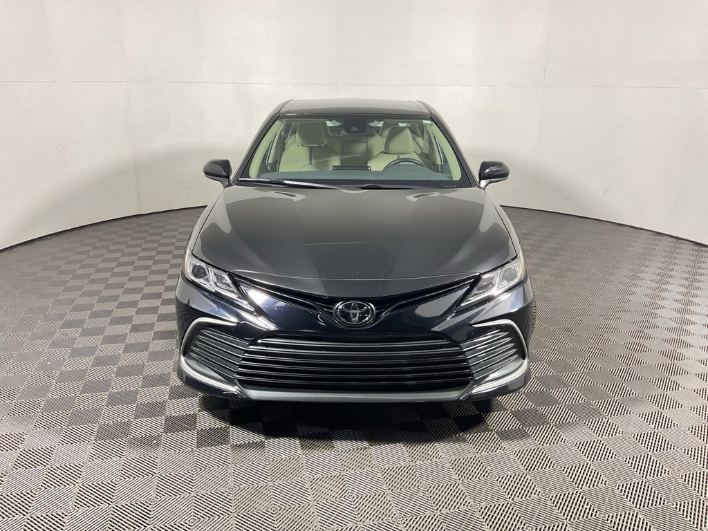 2023 Toyota Camry LE photo 2