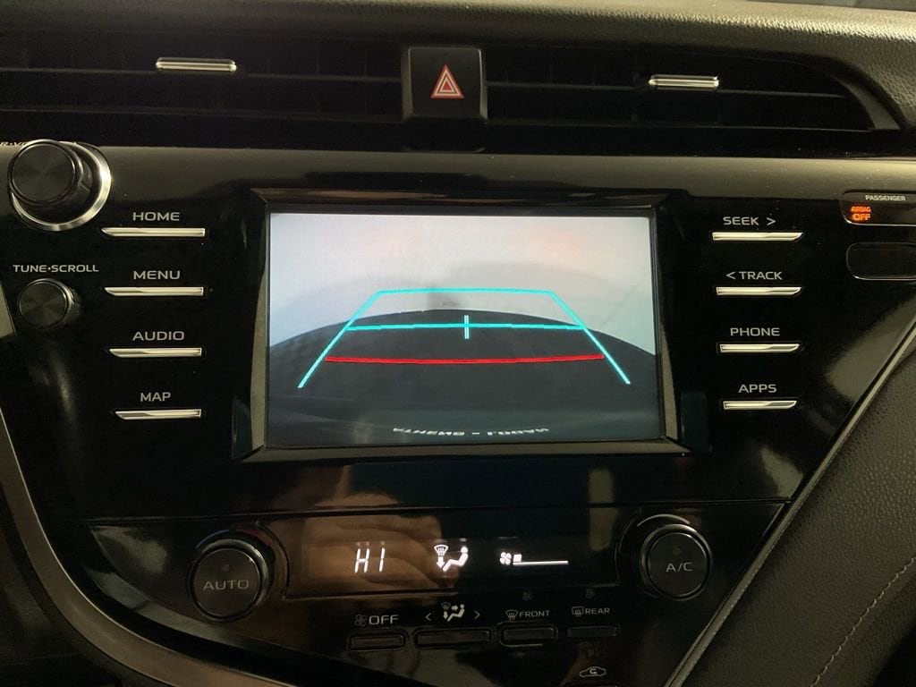 Used 2019 Toyota Camry SE Sedan