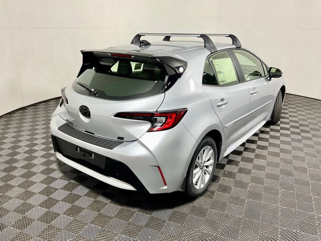 2026 Toyota Corolla Hatchback SE - Photo 17