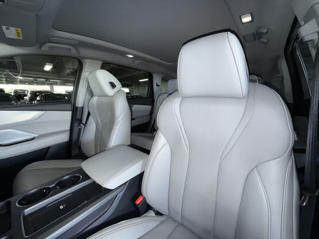 Thumbnail: 2025 Acura MDX - 14