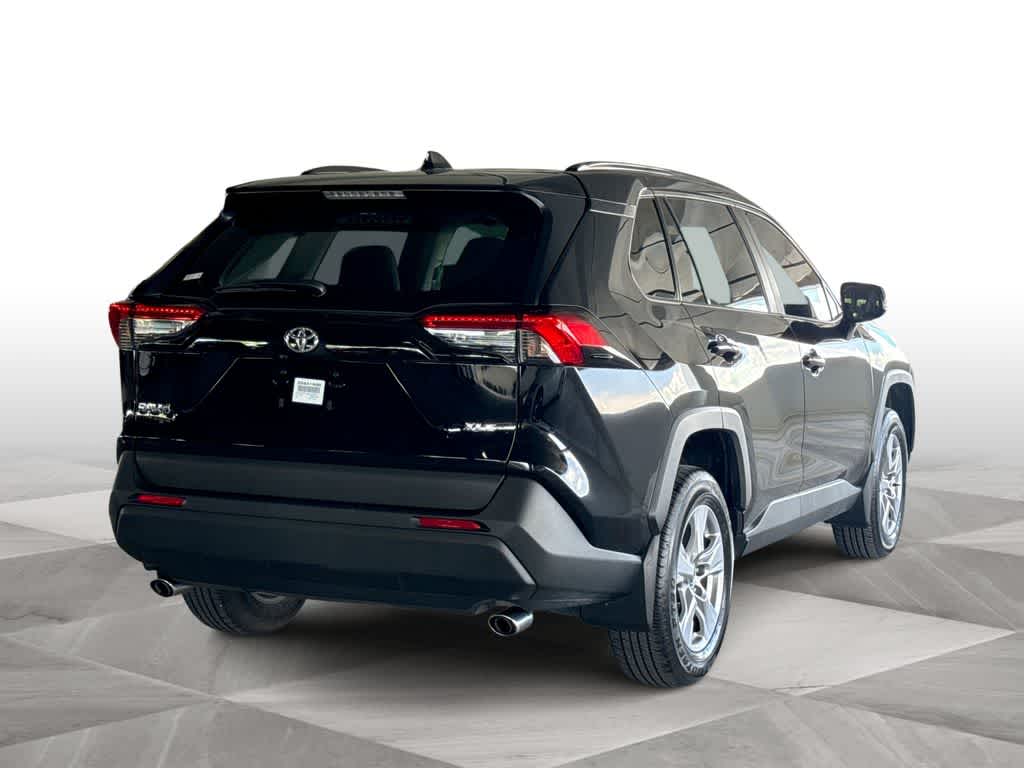 Thumbnail: 2025 Toyota RAV4 - 8