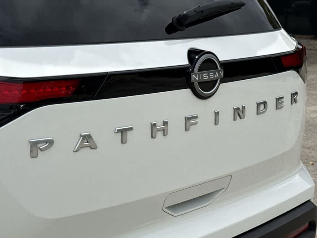 Thumbnail: 2025 Nissan Pathfinder - 10