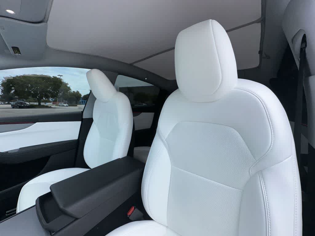 Thumbnail: 2026 Tesla Model Y - 14