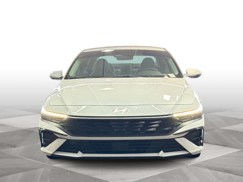 Thumbnail: 2026 Hyundai Elantra - 3