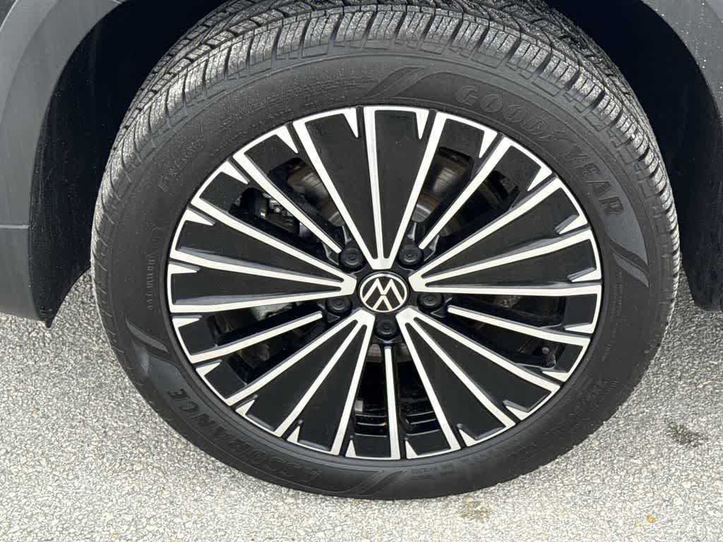 Thumbnail: 2025 Volkswagen Taos - 11