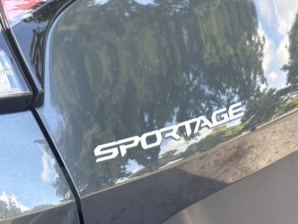 Thumbnail: 2023 Kia Sportage - 10