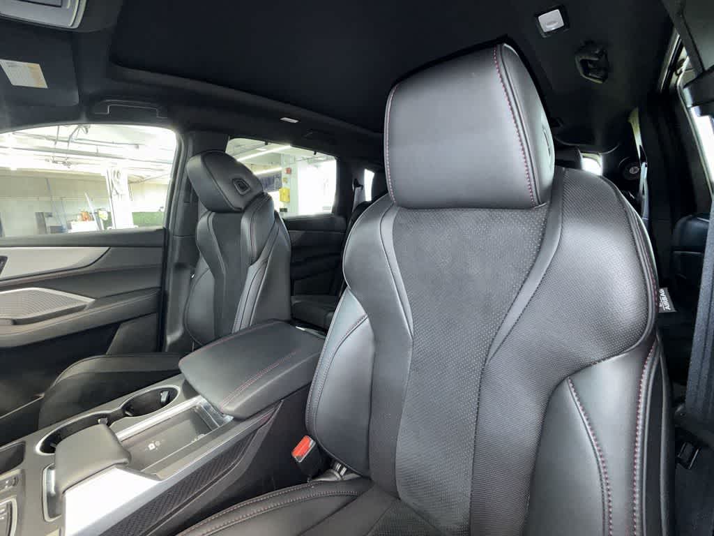 Thumbnail: 2023 Acura MDX - 14