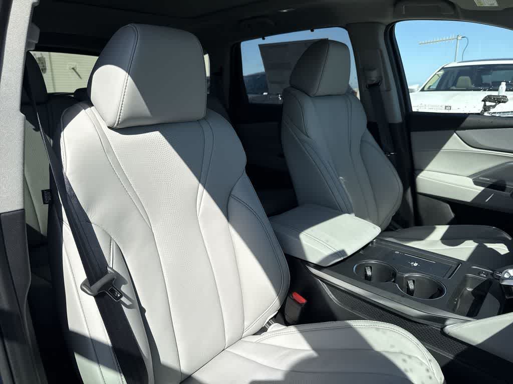 Thumbnail: 2026 Acura MDX - 27