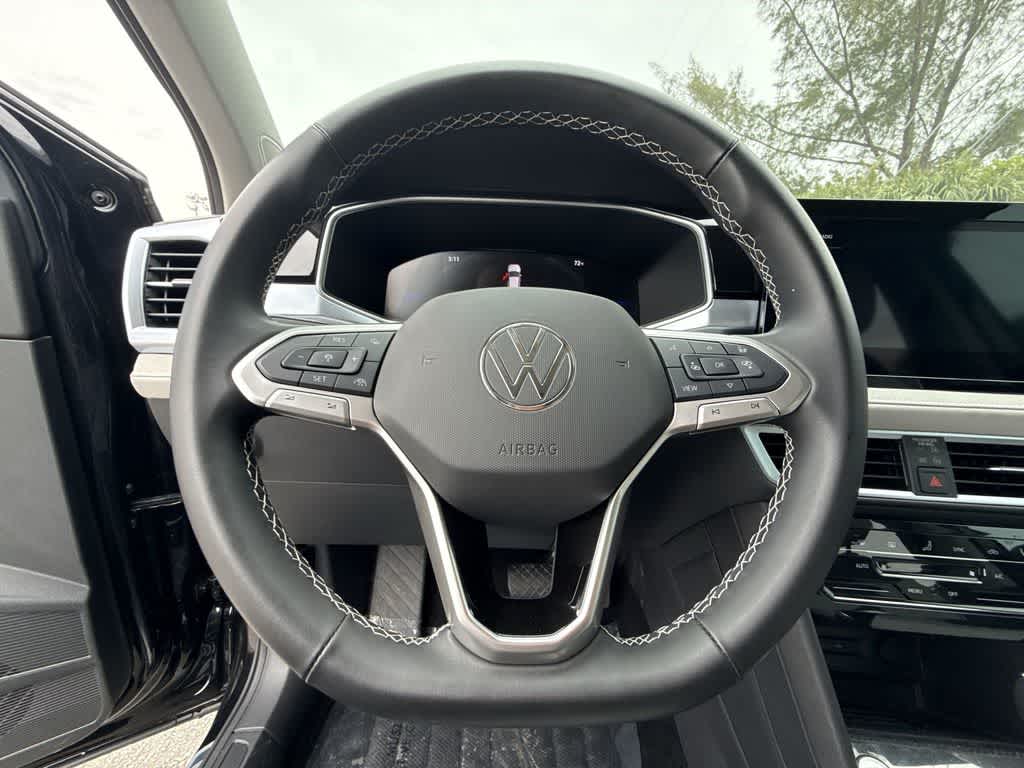 Thumbnail: 2025 Volkswagen Taos - 15
