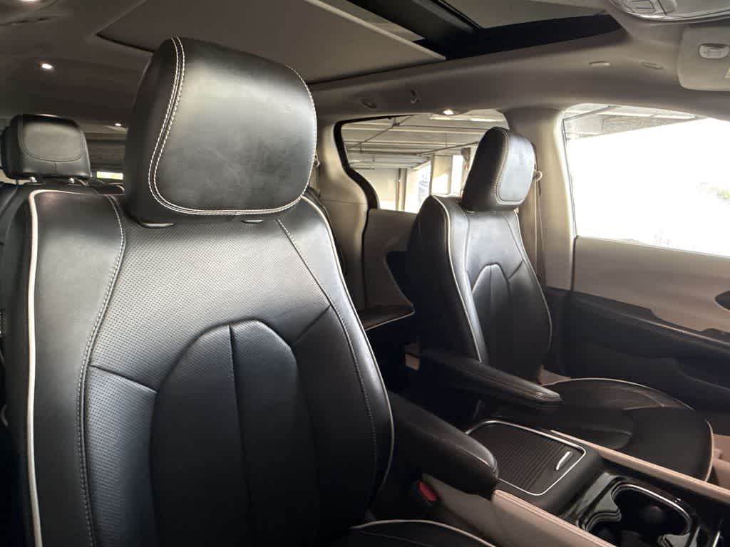 Thumbnail: 2023 Chrysler Pacifica - 28