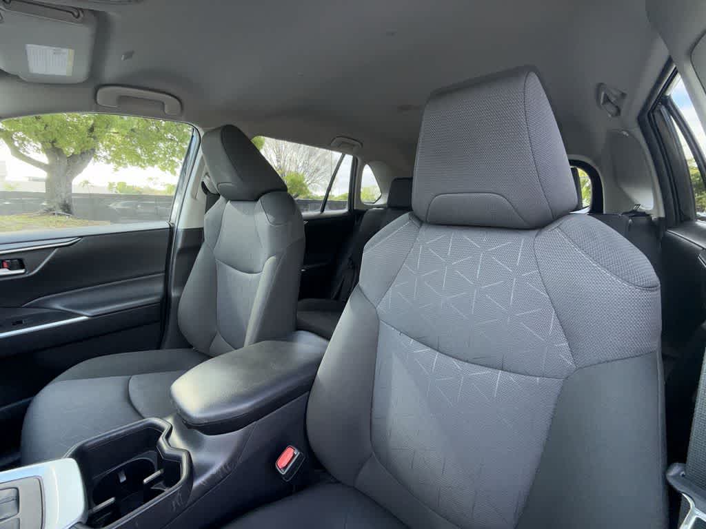 Thumbnail: 2025 Toyota RAV4 - 14