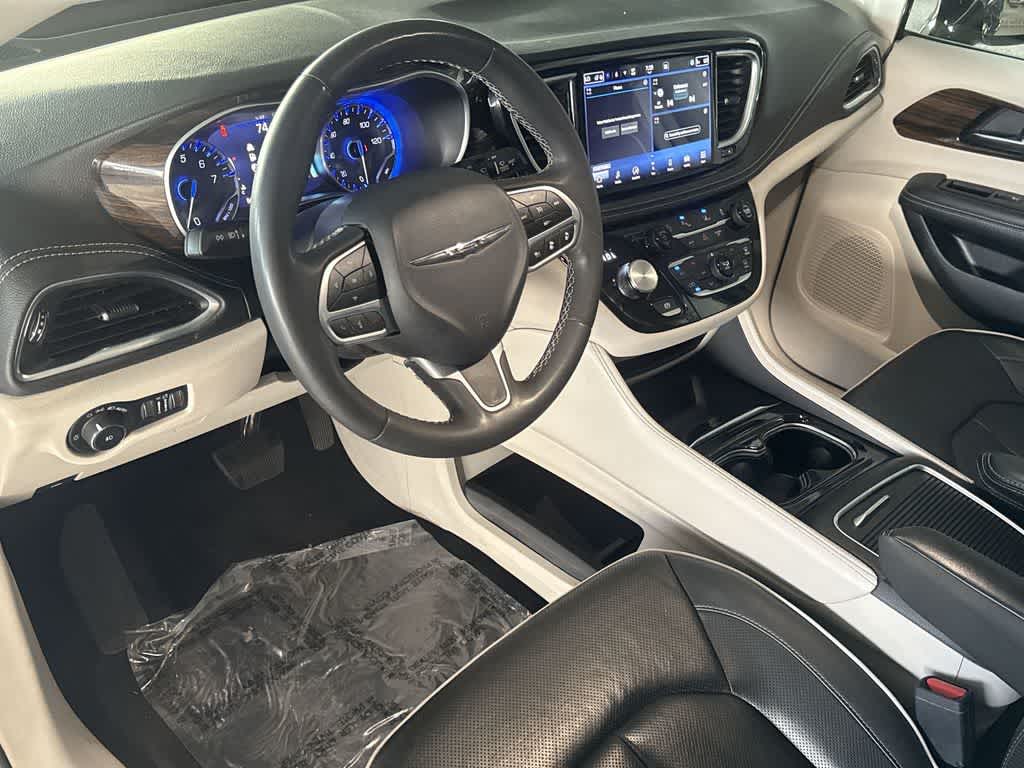 Thumbnail: 2023 Chrysler Pacifica - 13