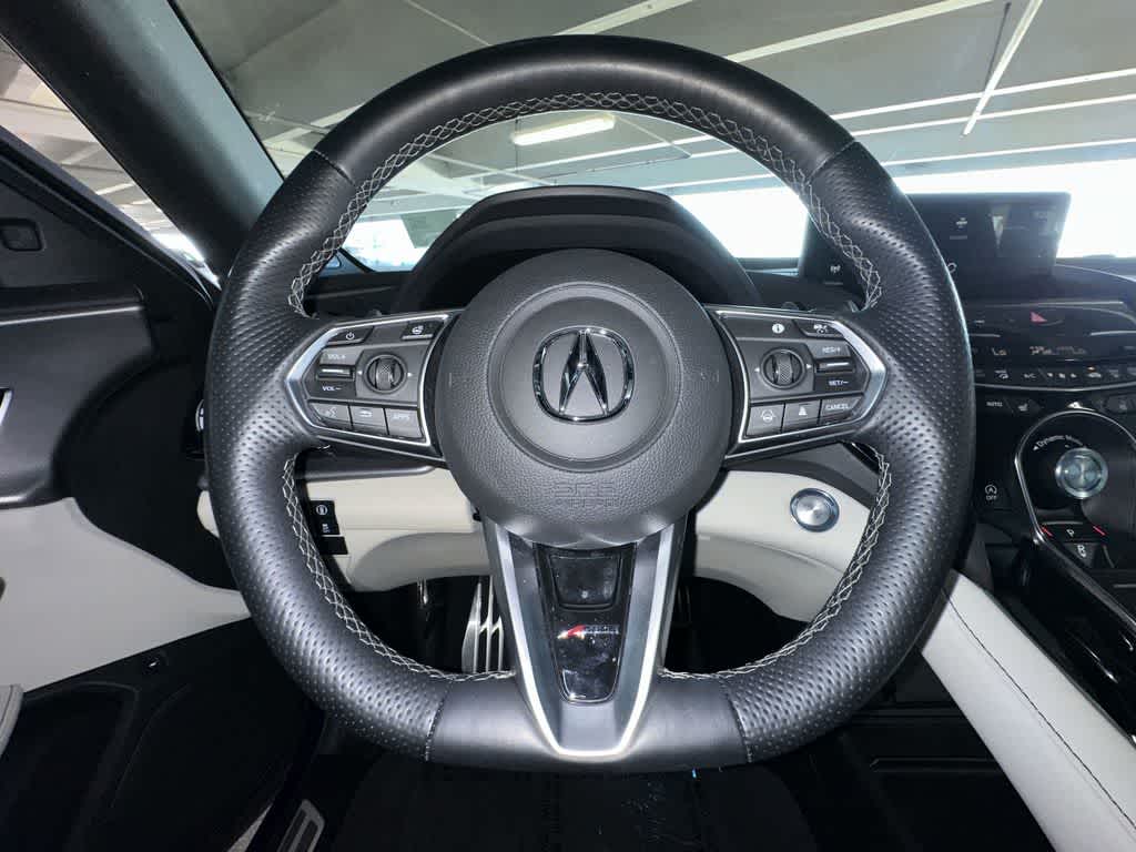 Thumbnail: 2025 Acura RDX - 15