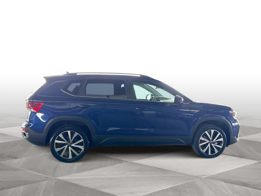 Thumbnail: 2024 Volkswagen Taos - 9